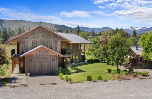 Winthrop Hotel | Mt Gardner Inn