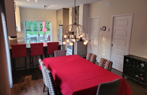 Mont-St-Hilaire House | Mt-St-Hilaire, 10 Minute walk to Train Station, train to downtown Montreal