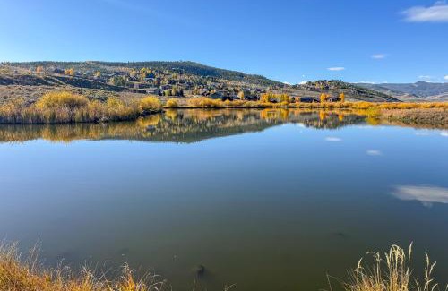 Silvercreek Apartment | Mtn View Granby Condo with In-Unit Hot Tub!