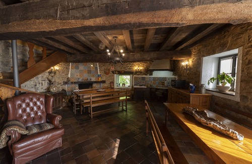 Manurga Cottage | Mujika Etxea: Ideal house for families or groups of friends, Gorbeia Euskadi area