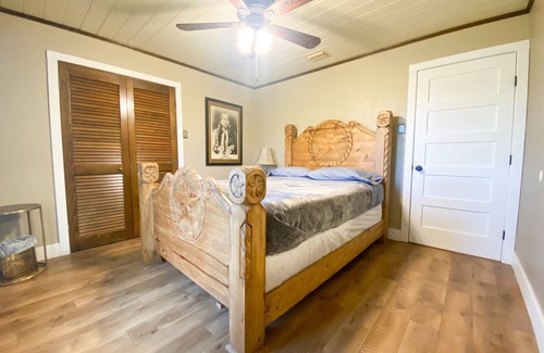 Riesel Other | Multi-Family opportunity New Guest House ,Pool, Hot Tub, Full camp Hook-ups,