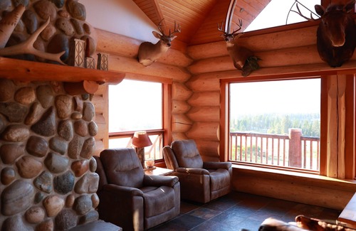 Colville House | Muncton Mountain Lodge