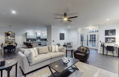 Goodlettsville House | Music City Manor: A Grand Ole Getaway