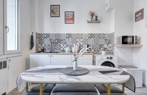 San Donato-San Vitale House | Music room with shared bathroom and private balcony