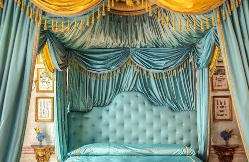 Montecalvario Villa | My Rental Homes - Palazzo Doria luxury building in the historic center of Naples