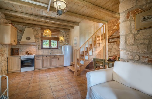 Vasilikos House | Myrties stone houses