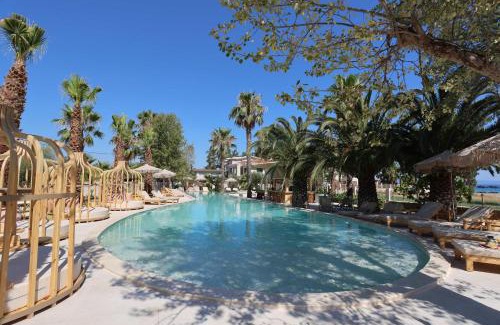 Pefkochori Apartment | NŪSA suites & villas