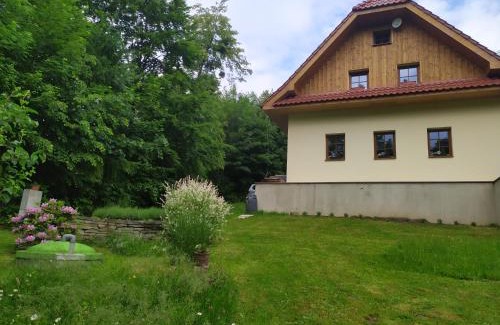 Celadna Apartment | Na paloučku