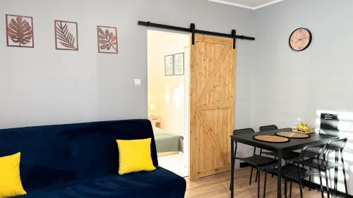 Boguszow-Gorce Apartment | Na Skraju Lasu by LibertaRent