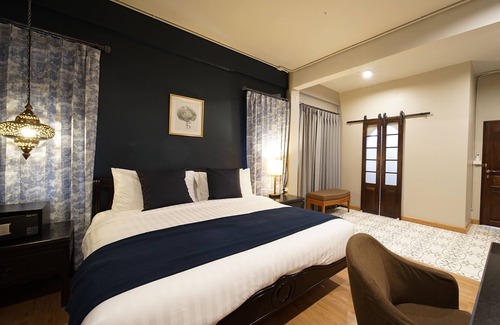 Bangkok Noi Hotel | Na Vayla PaPlern