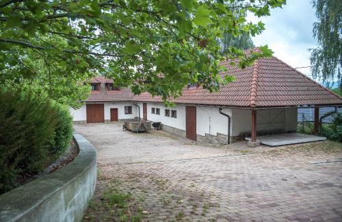 Bystrice Apartment | Nad konírnou