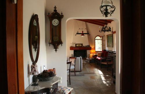 Gefira Mpania Villa | Nafpaktos cottage by the sea for travelers and dreamers!
