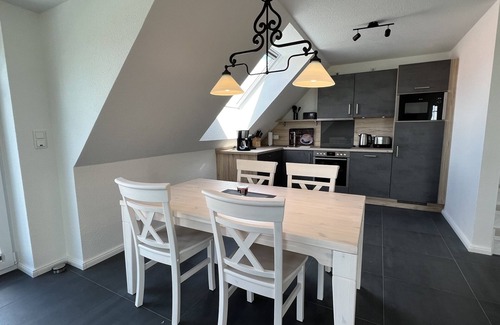 Neu Hauen Apartment | Nagelneue Hundefreundliche Obergeschosswohnung in Greetsiel!