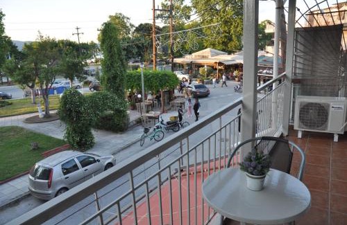 Stavros House | Nakis Apartment Central