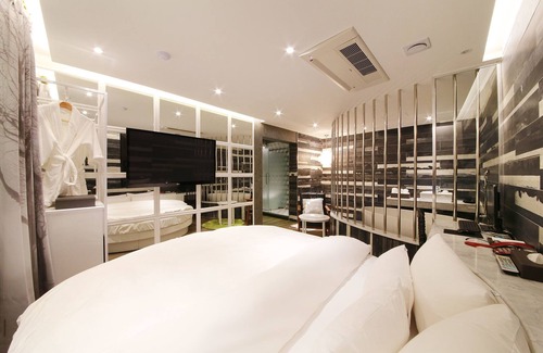 Namyangju Hotel | Namyangju California