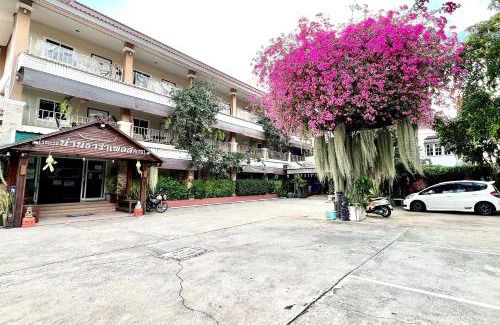 Nai Wiang House | Nan Thara Place