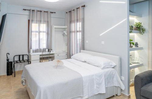 Ano Poli Apartment | Naos Studio with free private parking of stayinthess