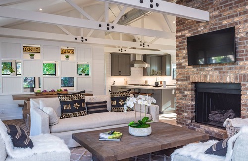 Napa House | Napa Valley Oak Knoll Modern Farmhouse