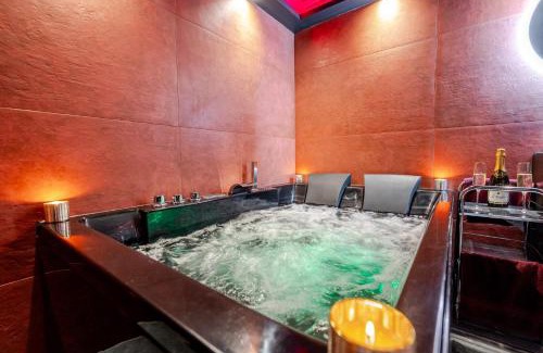 Margny-les-Compiegne Apartment | Narcissia Détente - Balneo - Secret Room