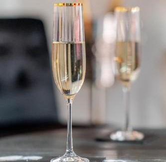 Margny-les-Compiegne Apartment | Narcissia Détente - Balneo - Secret Room