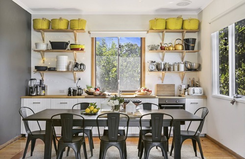 Red Hill House | Nash's Retreat - Red Hill Cottage Getaway located in the heart of the Hinterland