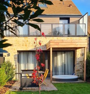 Milly-la-Foret Villa | Natural Design Lodge Jacuzzi Privatif