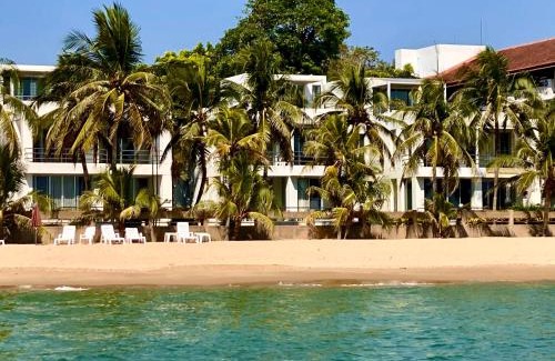 Chakphong House | Natural Villas -Front Samet Beach house with Pool