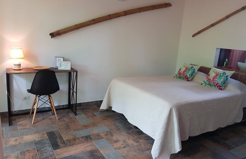 Pinilla Hotel | Naturist lodge for 6 people. Comprising 3 bungalows with swimming pool.