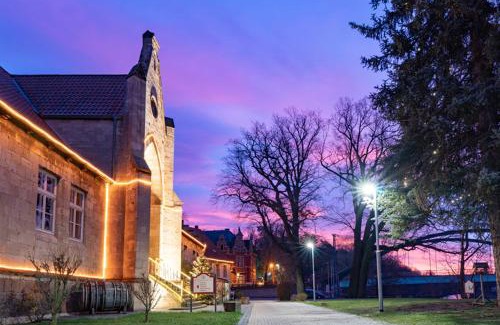 Naumburg House | Naumburger Wein & Sekt Manufaktur - Pension 1824