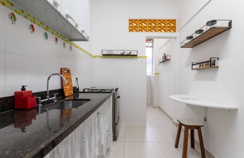Laranjeiras Apartment | Near Casa Roberto Marinho and Cristo Pom307