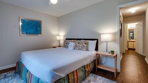 Savannah House | Near Gardens & Downtown - Stay At a Coastal-Haven!
