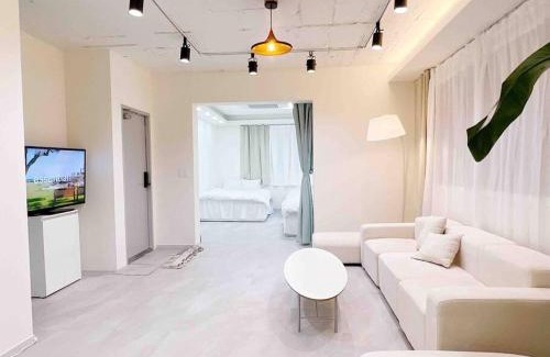 Mapo Apartment | Near Hongik University Station Suite Room