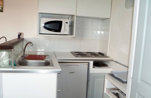Grabels Apartment | Near Montpellier, quiet studio apartment