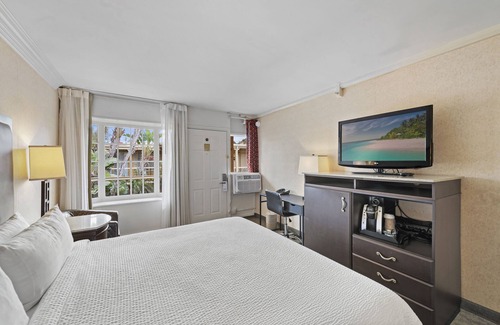 Laguna Beach Hotel | Near shops, restaurants, Main Beach, attractions.