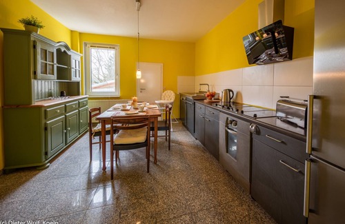 Rhein-Erft-Kreis District Apartment | near to Cologne - very close to Cologne - approx. 15 minutes to Cologne city