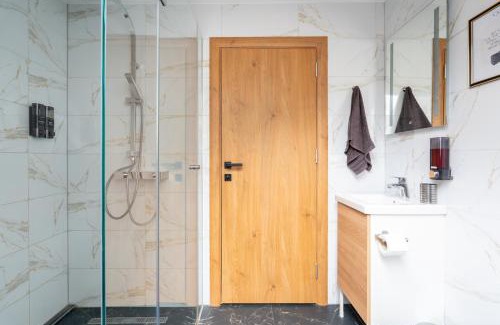 Purkersdorf Apartment | Near Vienna - 60m2 - 6 Guests - Self Check-in - Parking
