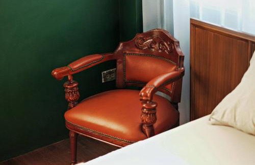 Mandaue Apartment | Neo-Classical 3BR Apartment in a 1967 Building