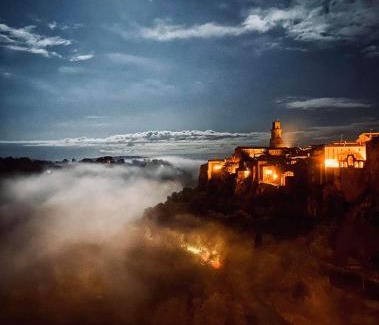 Pitigliano House | Neoclassico by Tiziana Monaldi