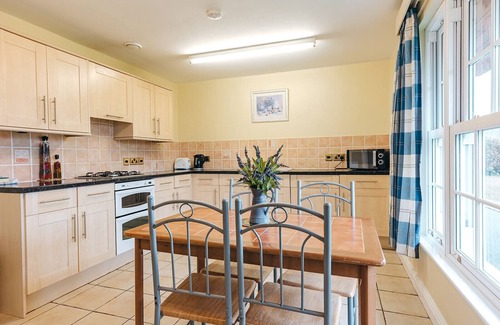 Eaton Mascott Cottage | Netley Hall - Lavender