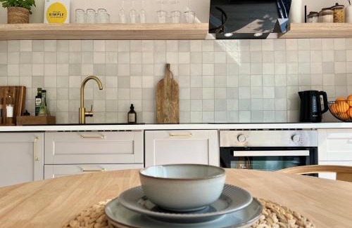 Emden Apartment | NEU! Gallery - Sonnenterrasse im Zentrum Emdens