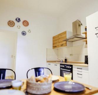 Weissenfels Apartment | Neu renoviert I zentrale EG-Wohnung I 4 Personen, salt apartments