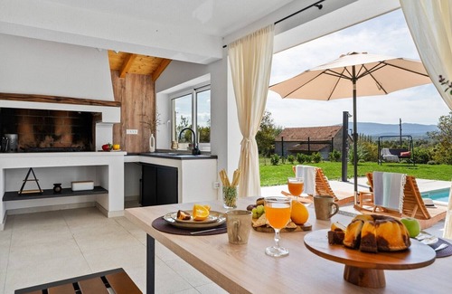 Citluk Villa | NEW 2-bedroom Villa Providenca with private pool