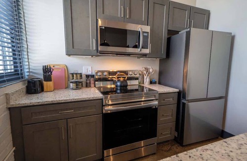 Buchanan Apartment | New 3 BR Apartment King Beds |Brewery |River| i-81