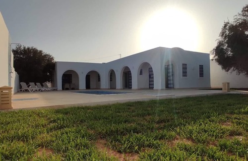 Djerba Midun House | New 3-suite villa with pool in Midoun tourist area
