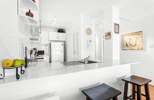 Scarborough Apartment | NEW Beach Paradise : Steps to Beach & Cafes
