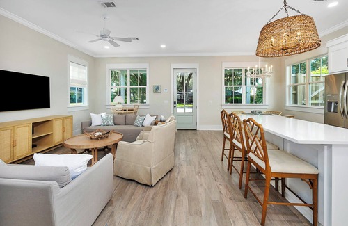 Saint Simons Island Cottage | New Build Cottage near the Beach, Sea Island, Resturants