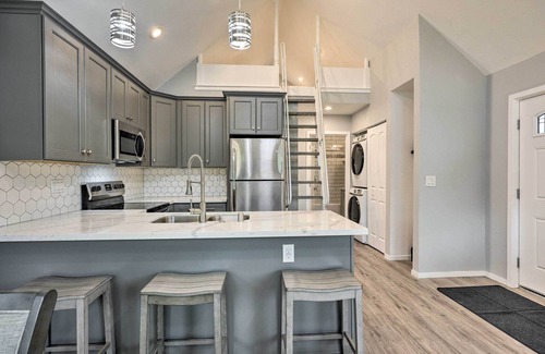 Folsom Cottage | New-Build Cottage ~ 25 Mi to Dtwn Sacramento!
