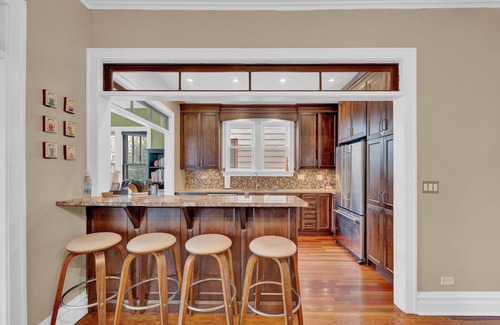 Andersonville House | NEW! Charming 3bd Bungalow in Vibrant Andersonville by AllSet Turnover