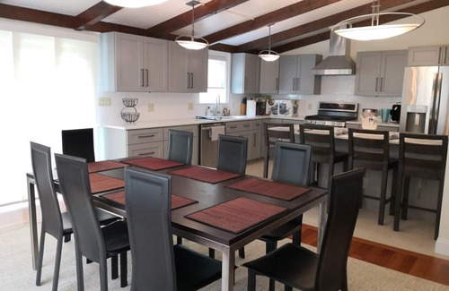 Centerville House | New construction! Craigville Beach, Main St, Playground, Ice cream/restaurants!