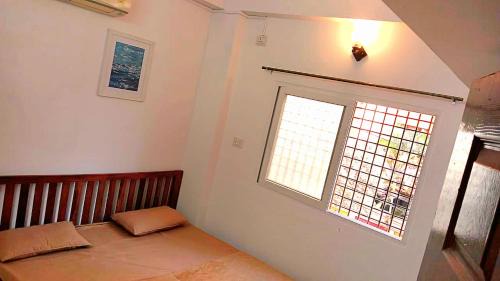 Hyderabad Apartment | New Cozy 2bhk AC Flat in main Hyd,15mins from Airport, only for families